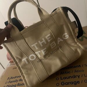 marc jacobs the tote bag (small)